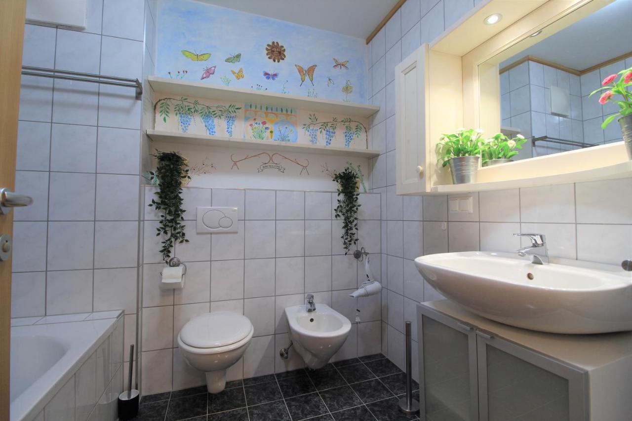 Family Apartment Fuchs บาด ไคลน์เคิร์ชไฮม์ ภายนอก รูปภาพ